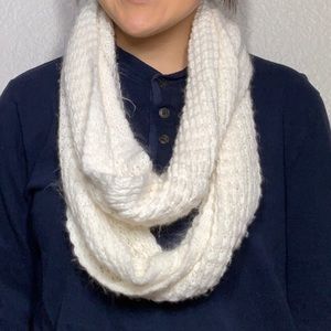 White knitted infinity scarf